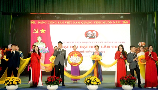 Inauguracion del I Congreso de Representantes del Comite del Partido y el Frente de la Patria de Vietnam en la ciudad de Hanoi. Foto: Bao Duy