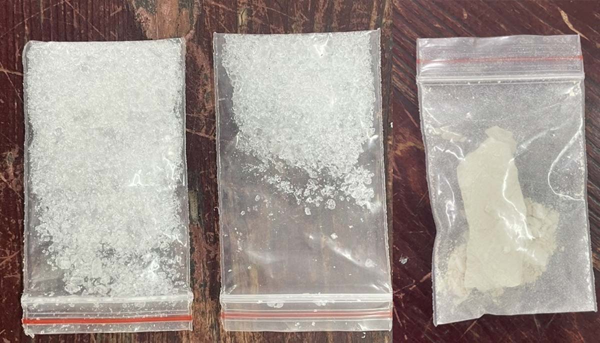 증거물은 마약이며 기능 부대가 압수했습니다. 사진: 닌빈성 공안