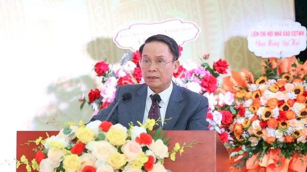 Dong chi Nguyen Duc Loi, Pho Bi thu Thuong truc Dang uy, Pho Chu tich Thuong truc Hoi Nha bao Viet Nam phat bieu. Anh: Ha Van