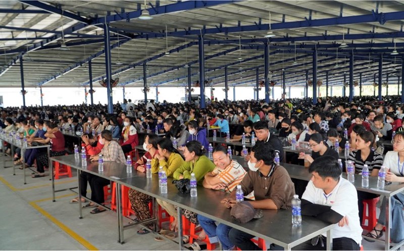 Admittion ceremony for 502 union members at Sportline Apparel Vietnam Company Limited. Photo: Nguyen Anh