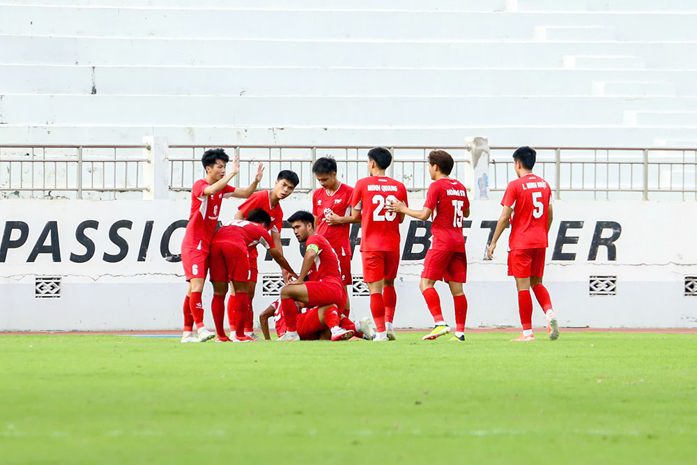 Trong the tran can bang, U21 PVF la doi tan dung tot hon cac co hoi co duoc de ghi ban mo ti so. Phut 22, Tran Vu Ngoc Tai co pha di bong ben canh trai, tat bong tuong nhu vo hai nhung lai xoay thang vao khung thanh, khien thu mon U21 The Cong Viettel khong kip tro tay.
