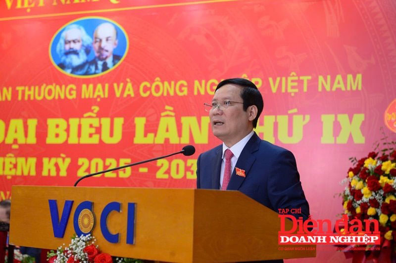 Bi thu Dang uy, Chu tich VCCI Pham Tan Cong phat bieu khai mac Dai hoi