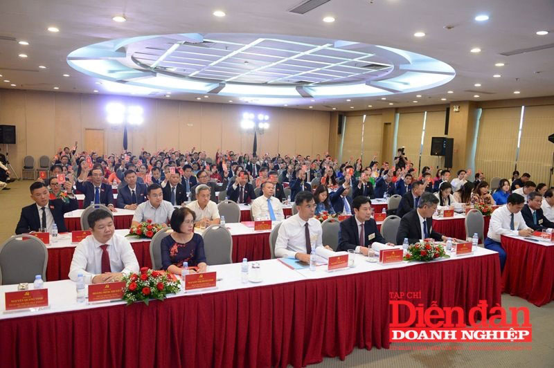 Cac dai bieu tham gia bieu quyet tai Dai hoi