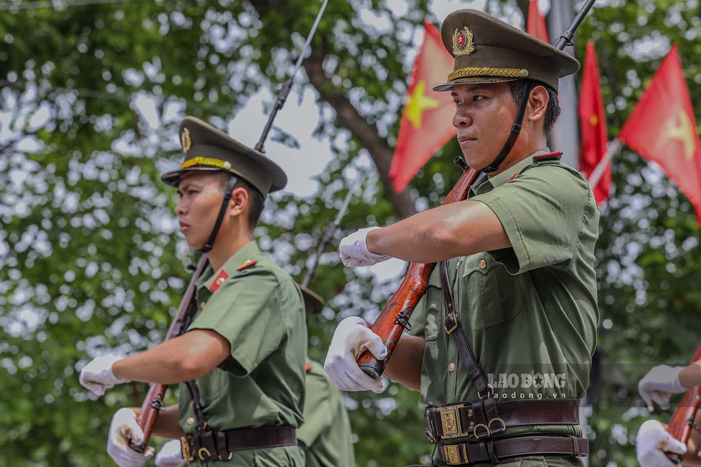 Giua cai nang gay gat cua Ha Noi, cac chien si van miet mai tap luyen nham chuan bi tot nhat cho su kien dien ra cuoi tuan nay.