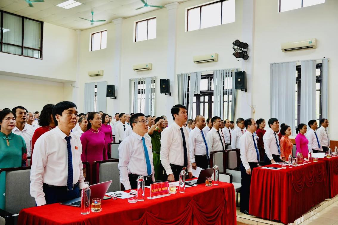 Nhieu noi dung quan trong duoc thong qua tai ky hop HDND phuong Le Thanh Nghi, TP Hai Phong. Anh: Phuong Le Thanh Nghi