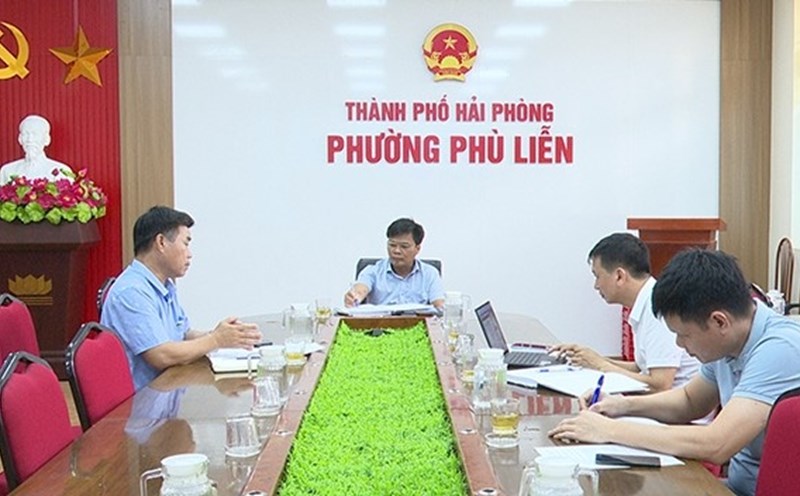 Phu Lien's delegation held a meeting to review the progress of a number of projects in the area. Photo: Phu Lien, Hai Phong Tourism Portal