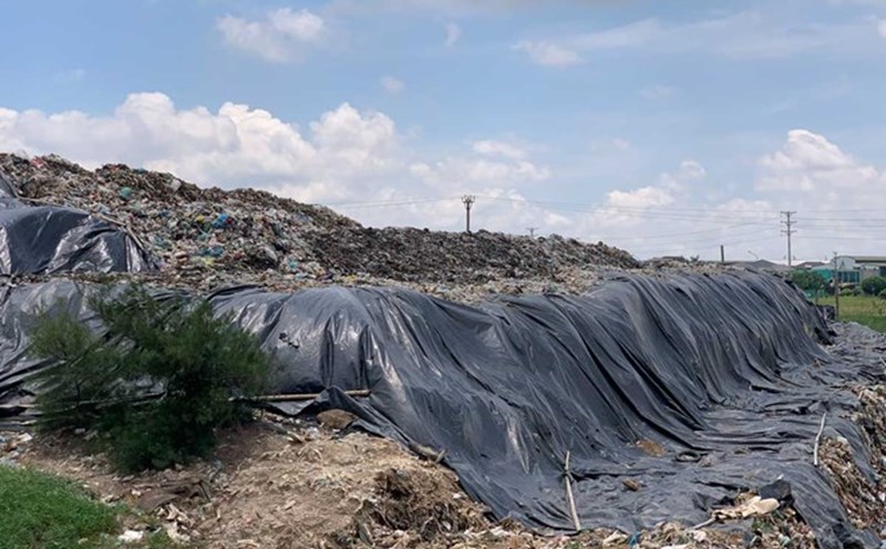 From July 1, the commune chairman suddenly inspected the environment without warning. Photo: Ha Vi