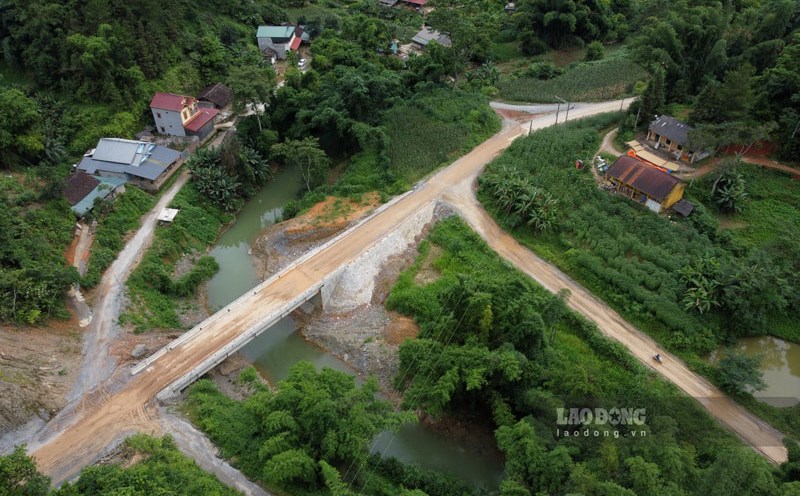 The Chu Trinh - Hong Nam road construction project has a fixed completion date. Photo: Tan Van