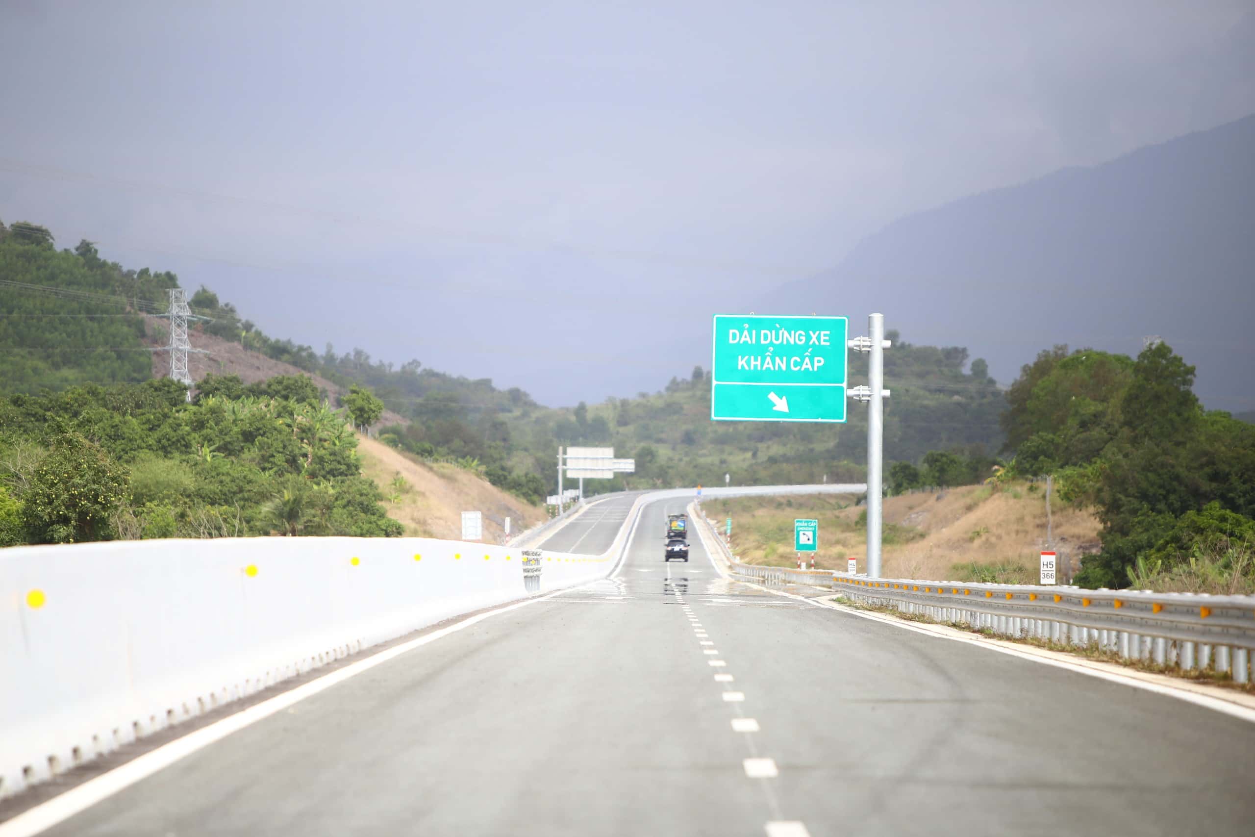 Cao tốc Vân Phong - Nha Trang. Ảnh: Hữu Long