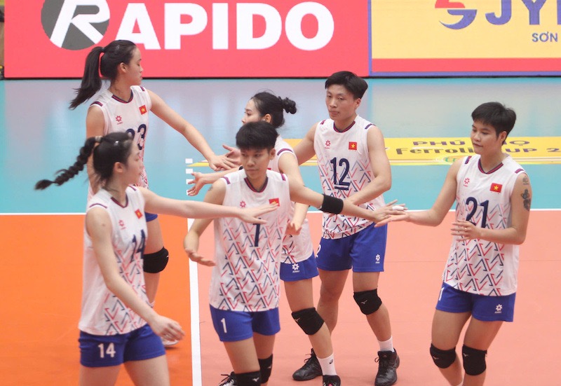 U21 베트남 여자 배구 대표팀이 쓰촨을 상대로 승리했습니다. 사진: 찌 람