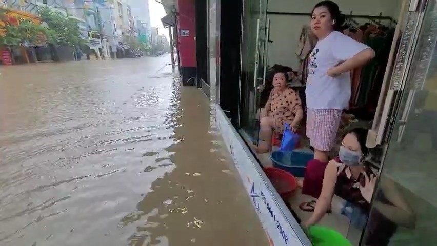 Nam 2022, mua lon khien nhieu tuyen pho o Kon Tum bi ngap nang. Anh: Thanh Tuan