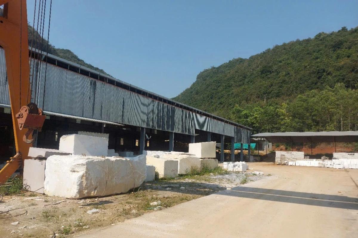 A mineral exploitation and processing enterprise using groundwater in Nghe An was fined. Photo: Ngoc Anh