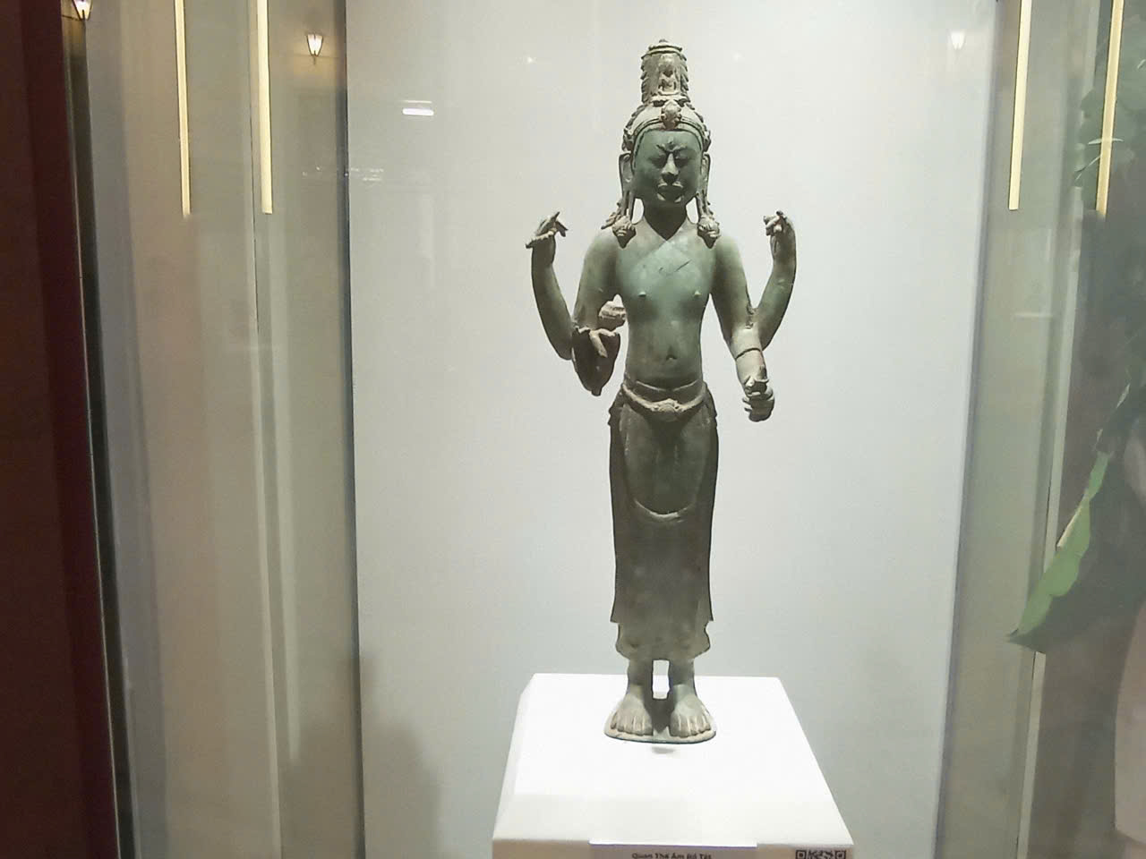 Tượng Avalokitesvara Hoai Nhơn. Anh: Ngoc Du