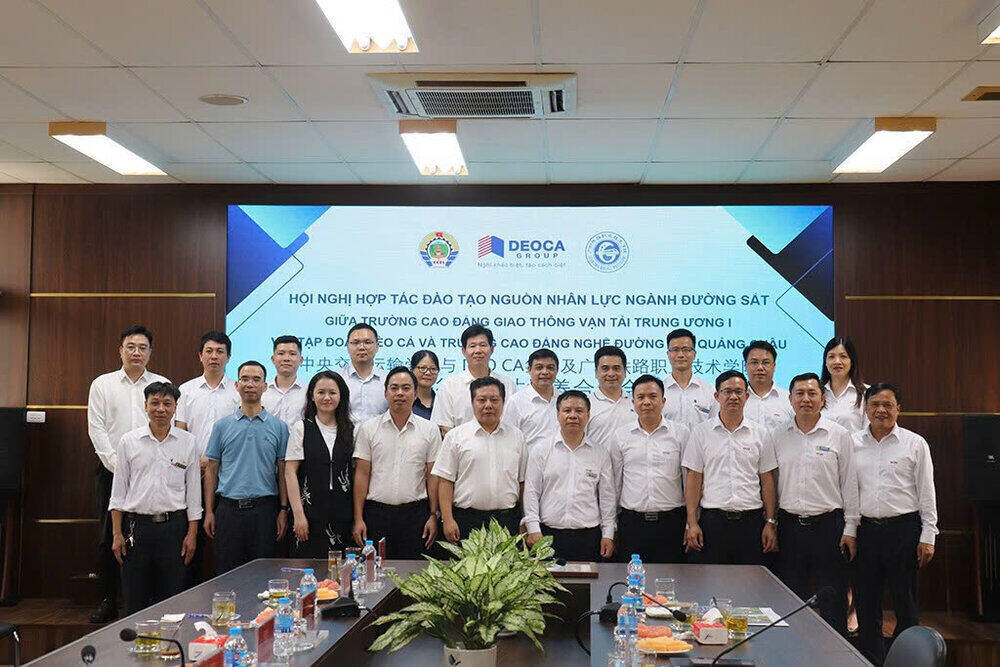 Ba ben thong nhat lo trinh hop tac dao tao nhan luc phuc vu du an duong sat toc do cao Bac – Nam, huong toi chuong trinh lien ket quoc te. Anh: Dong Phong.