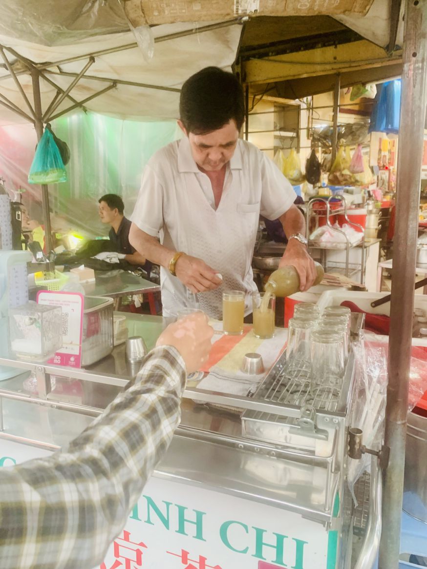 Cho Lon ward ginseng water truck. Photo: Hai An