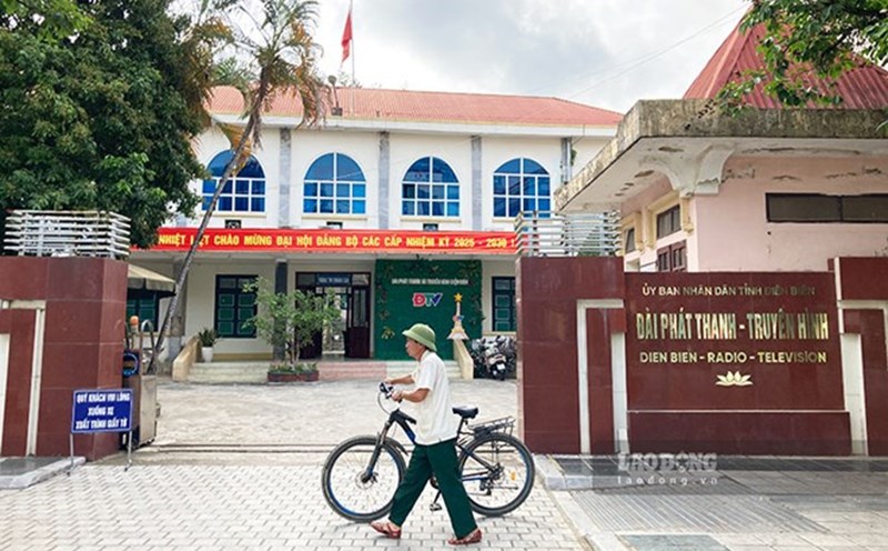 The Conclusion of the Politburo and the Secretariat clearly stated the requirement to develop regulations of the Secretariat on the functions, tasks, and organization of the apparatus of provincial press and television broadcasting agencies. Photo: Quang Dat