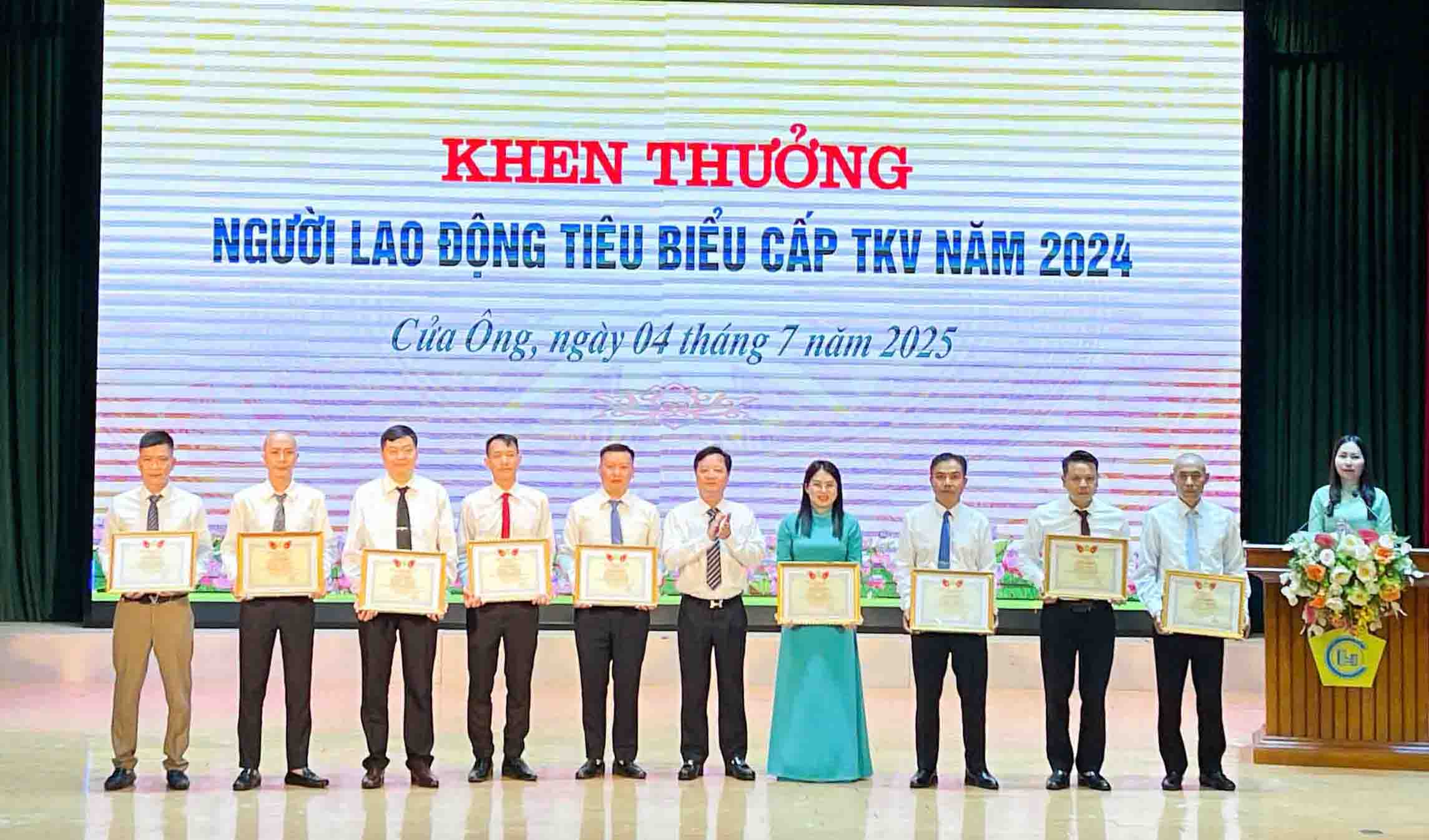 Cua Quang Ninh Coal Company a organise une conference typique avancee pour la periode de 2020 - 2024. Photo: Tran Ngoc Duy