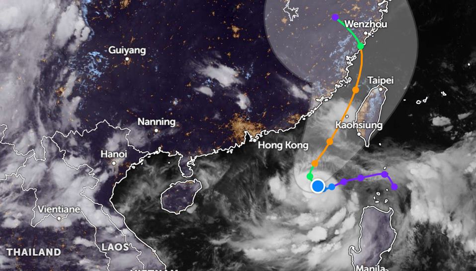 Cap nhat huong di cua ap thap nhiet doi sap manh len thanh bao DANAS tren Bien Dong. Anh: ZoomEarth