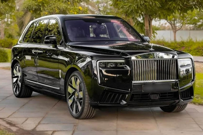 Rolls-Royce Cullinan Series II en Vietnam con lujoso negro y exterior. Foto: Hung Vu