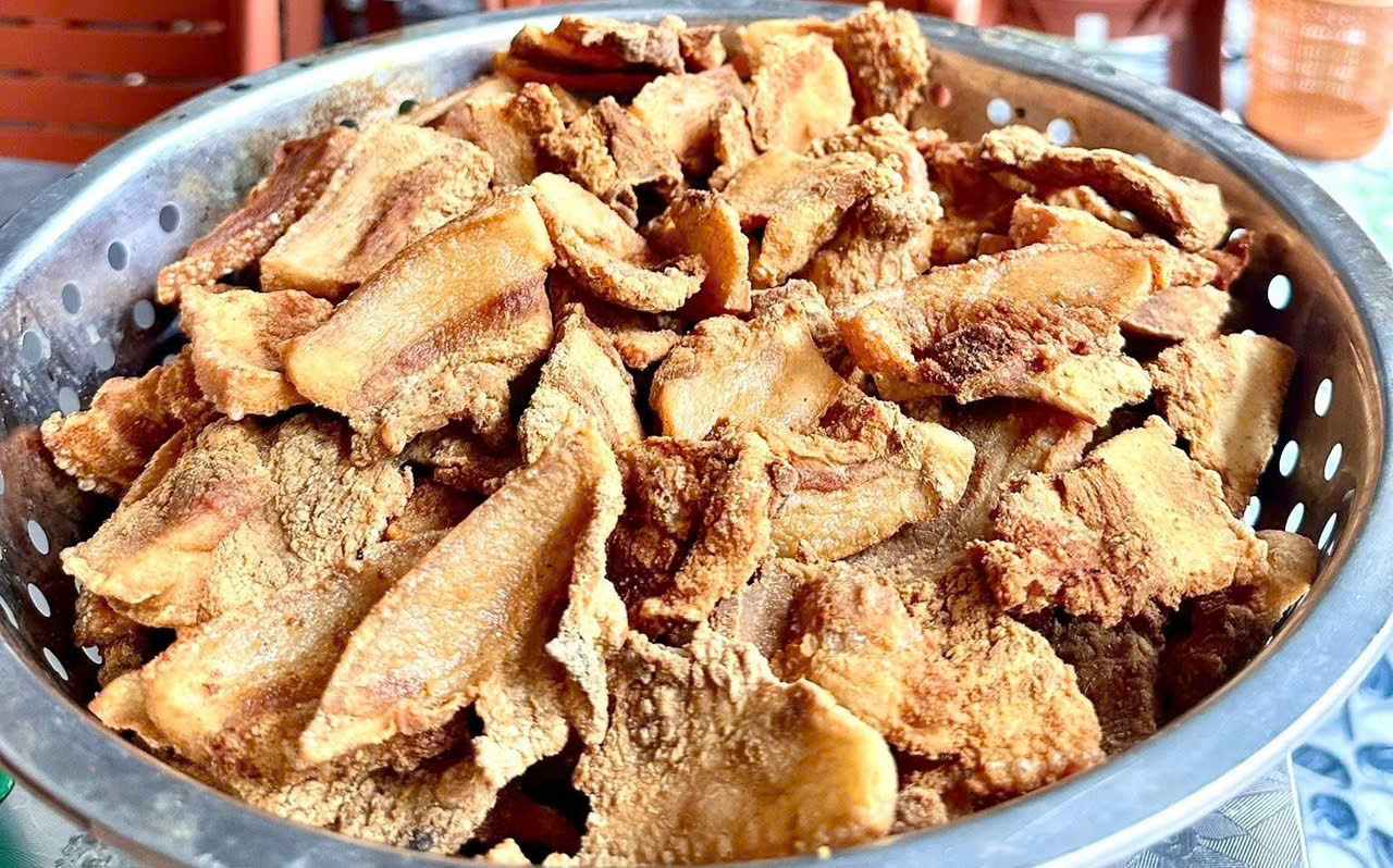 Unreasonable diet, eating greasy foods increases the risk of obesity. Photo: Minh Huong