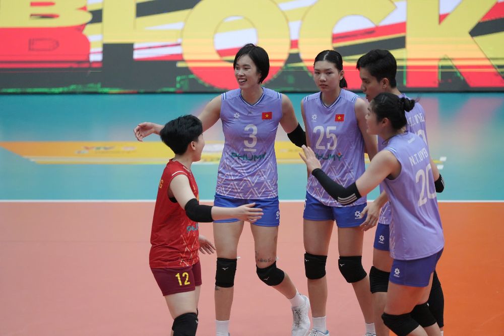 ベトナム女子バレーボール代表が2025年VTVカップ決勝でコラベリカと対戦。写真:VFV