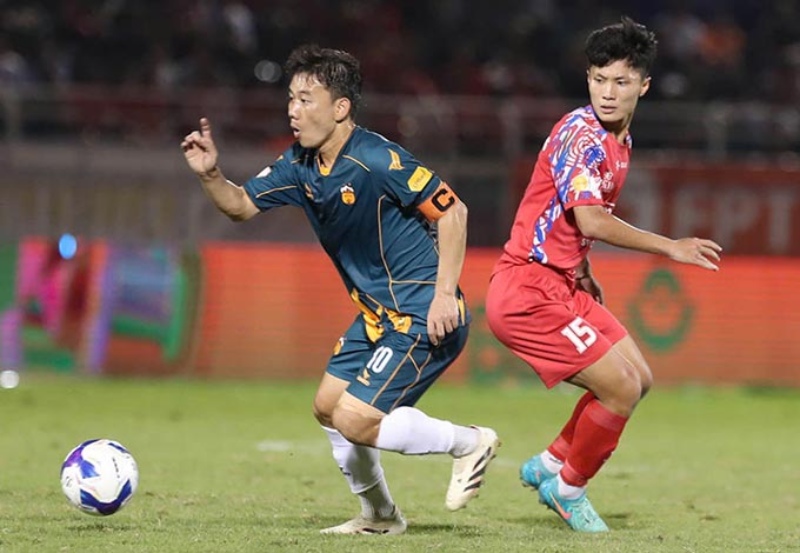 Midfielder Minh Vuong said goodbye to Hoang Anh Gia Lai after the 2024-2025 V.League season. Photo: VPF