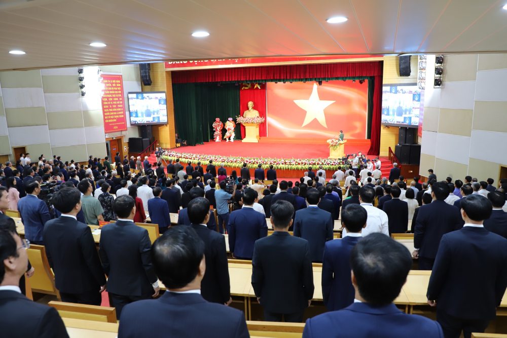 지시 48-CT/TW호는 조국전선 위원회 위원 수 각급 베트남 조국전선 대회 진행 시간에 대한 내용을 명시했습니다. 사진: 베트남 조국전선 중앙위원회.