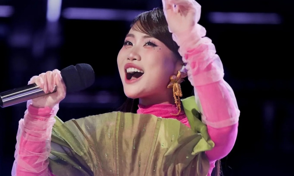 Phuong mi chi en el programa Sing! Asia. Foto: personaje proporcionado