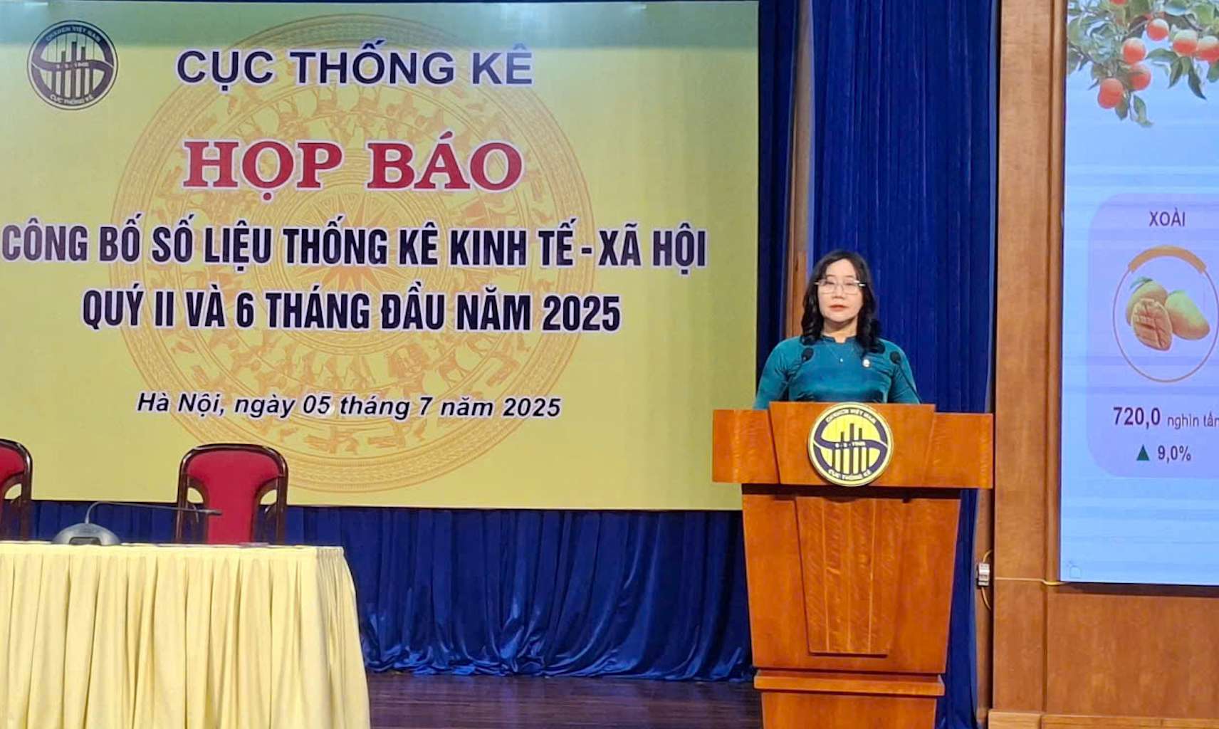 Ba Nguyen Thi Huong - Cuc truong Cuc Thong ke (Bo Tai chinh). Anh : Thach Lam