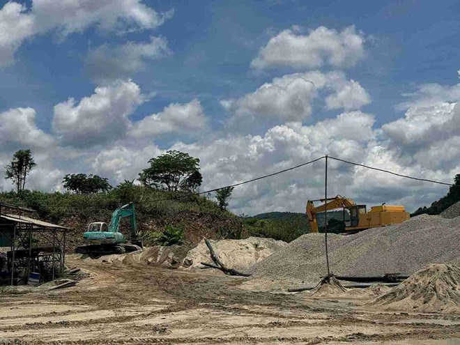 Recently, the price of construction materials in Dak Lak has been increasing, and the exploitation output is not enough to supply the market. Photo: Bao Trung