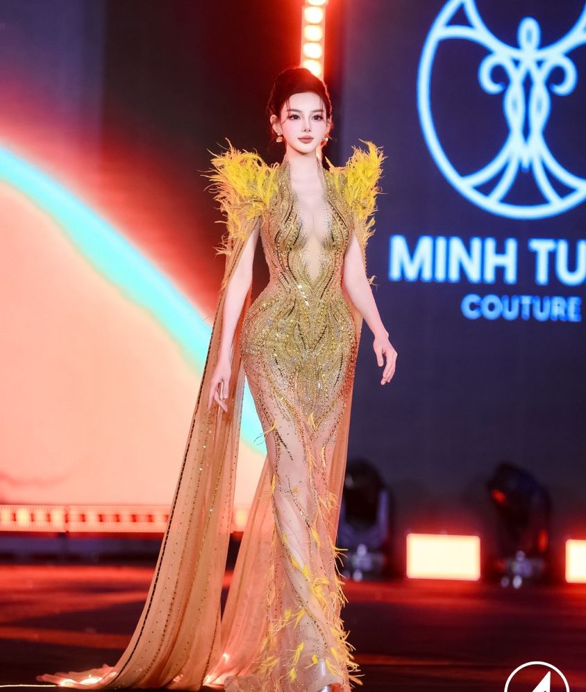 “Mot nguoi dep doi tren dau vuong mien chinh la nguoi phai lan toa nhung gia tri tich cuc, truyen cam hung va gop phan lam dep cho cuoc song, khong chi bang hinh thuc ma con bang nhung hanh dong cu the, thiet thuc”, Kieu Vu noi them.