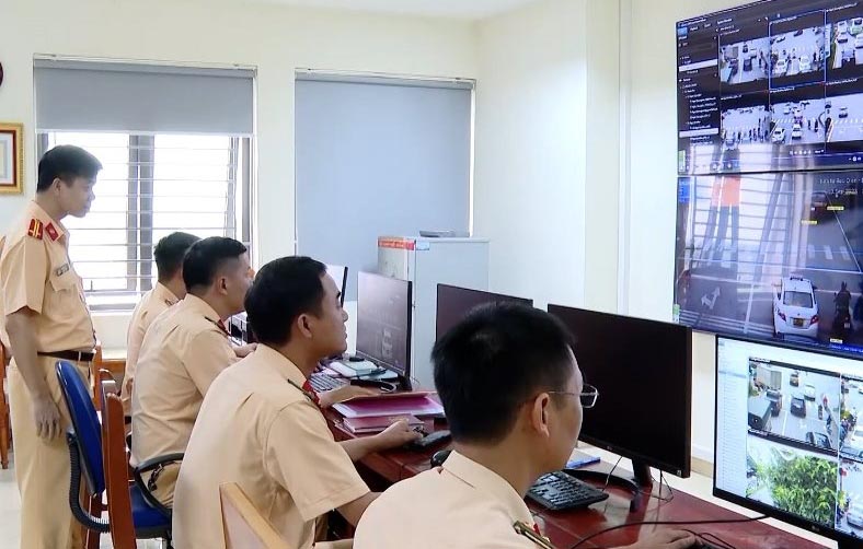 La policia de Thanh Hoa reviso las multas frias. Foto: Policia de Thanh Hoa