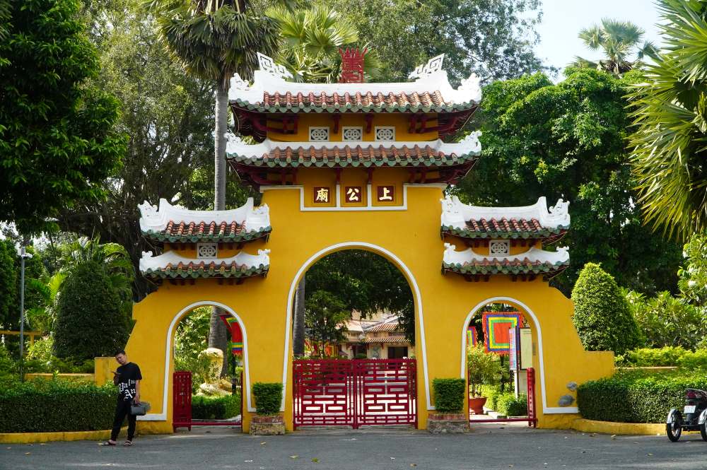 Tren hinh la Lang Ta quan Le Van Duyet. Anh: Ngoc Anh