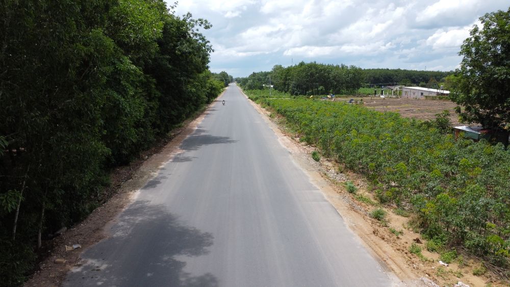 Gan 30 km da duoc tham nhua 