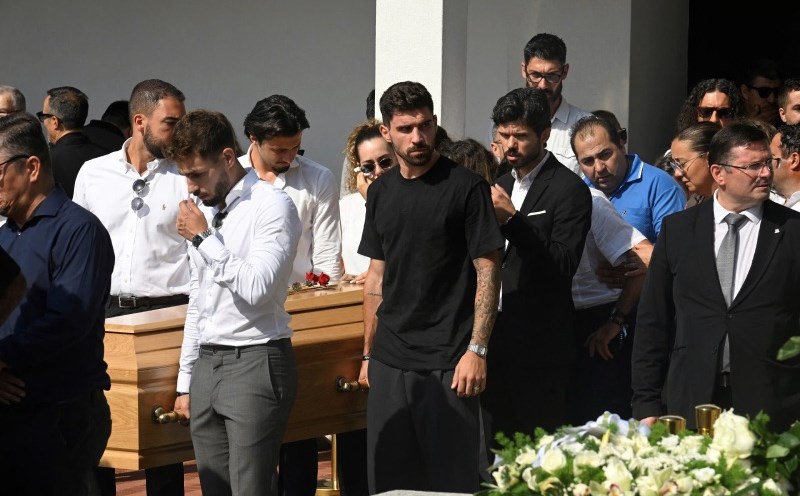 Luis Diaz bị chỉ trích vì tiệc tùng giữa lúc diễn ra tang lễ Diogo Jota