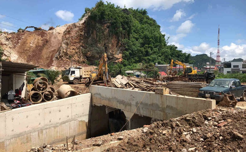 Flood drainage works race before the rainy season in Son La. Photo: Truong Son