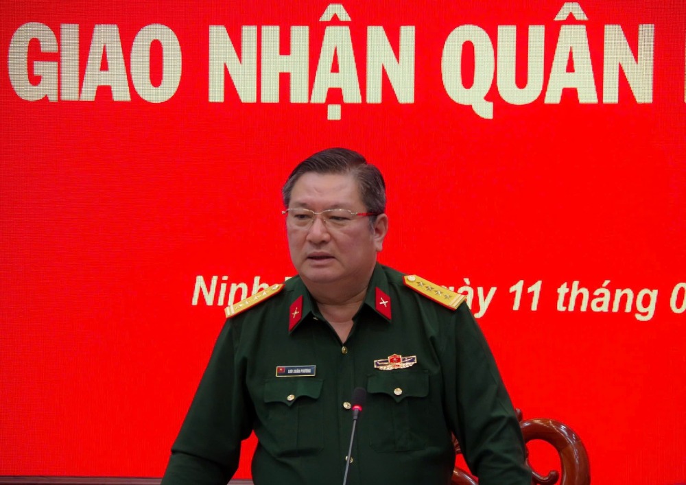 Mr. Luu Xuan Phuong was promoted from Colonel to Major General. Photo: Military Region 5
