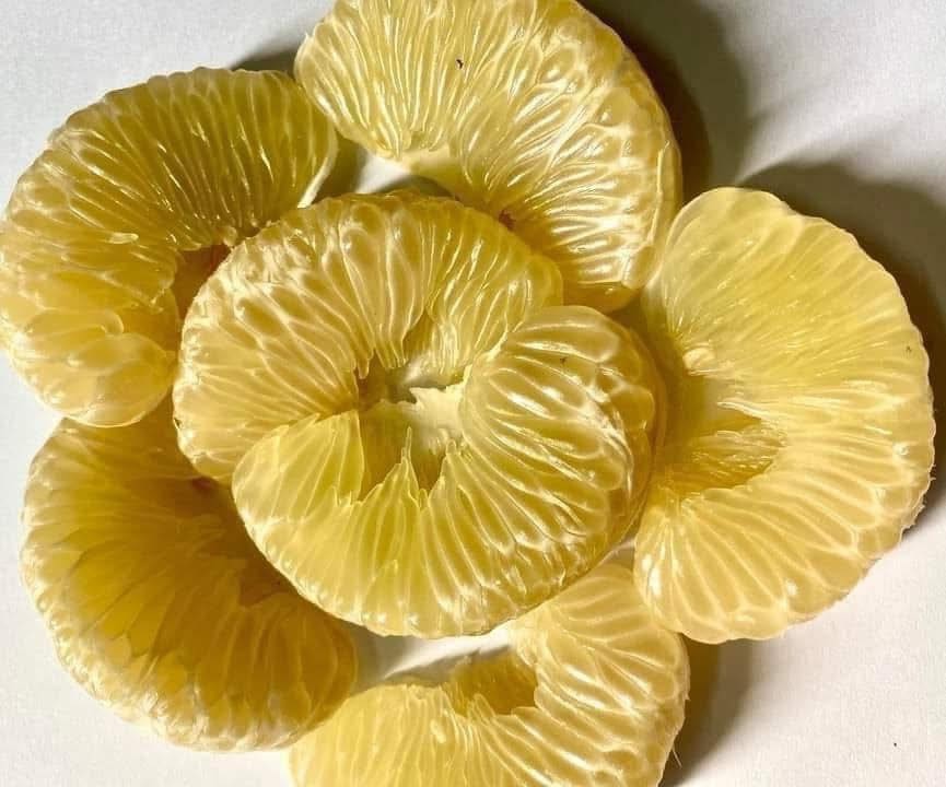 バナナは、腹部の脂肪燃焼をサポートするために朝食に取り入れるべき推奨されている果物の1つです。写真:キエウ・ヴー