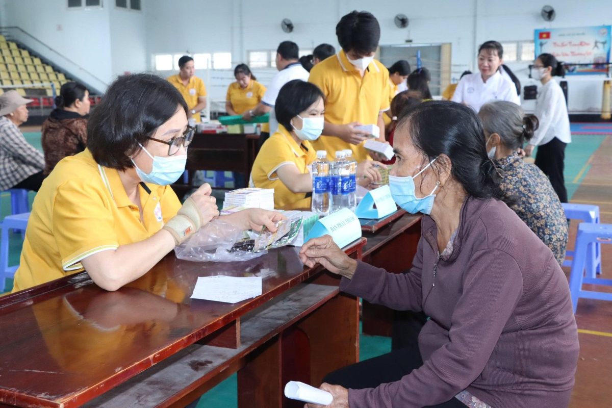 Examen medico gratuito para circunstancias dificiles. Foto: do do comune