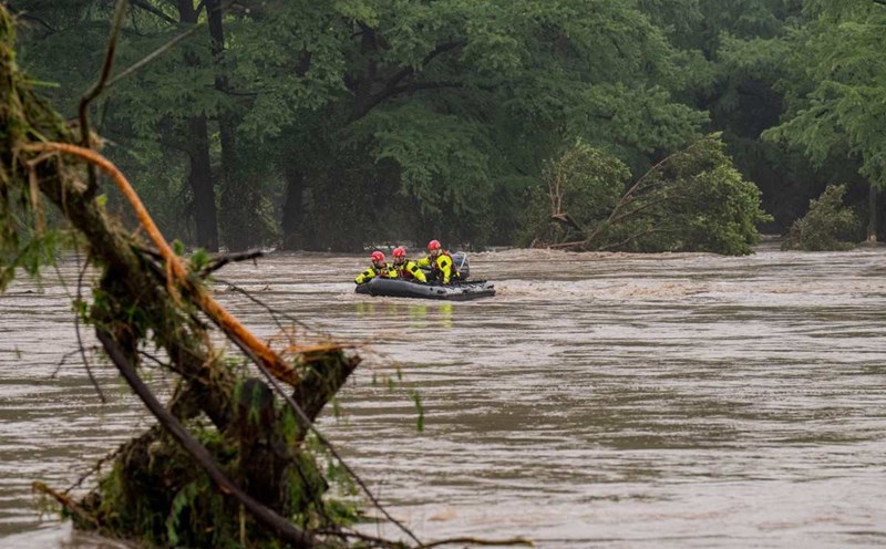 Search team on the Guadalupe River, Comfort, Texas (USA) after the flash flood on July 4. Photo: AFP