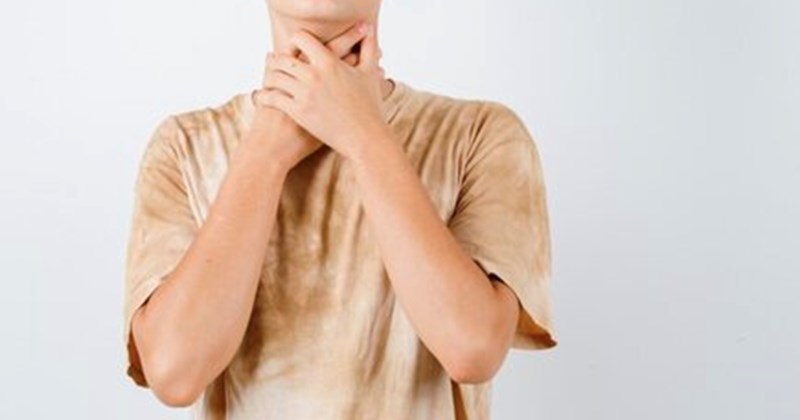 Mất Giọng Âm: Dấu Hiệu Cảnh Báo Sức Khỏe Thanh Quản Bạn Cần Biết