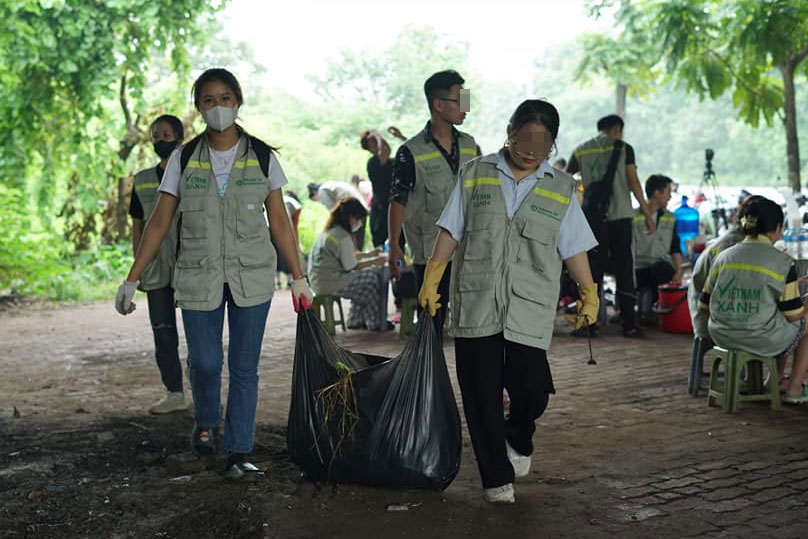 Some activities of the summer camp belong to the EcoStain project. Photo: Truc Anh