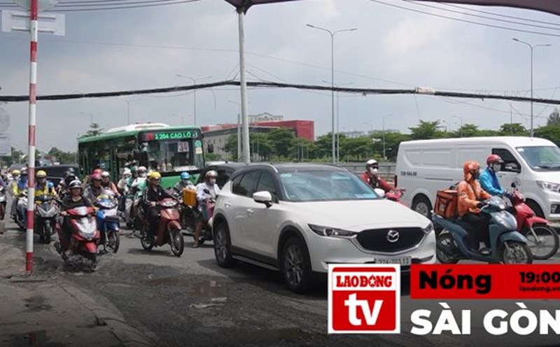 Hot Saigon: The most beautiful road in the South of Ho Chi Minh City is deteriorating