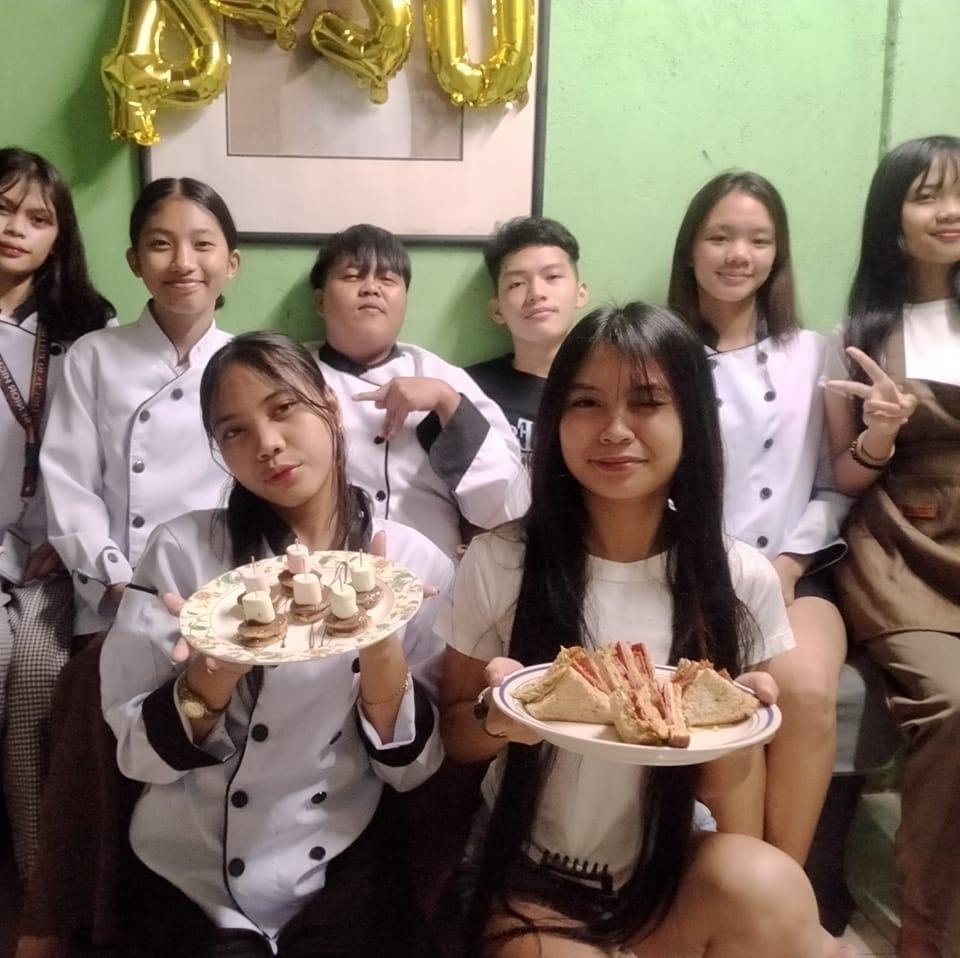 Culinary Camp mang den hanh trinh hoc ma choi – choi ma hoc thong qua cac hoat dong trai nghiem thuc te trong bep banh. Anh Tung Linh