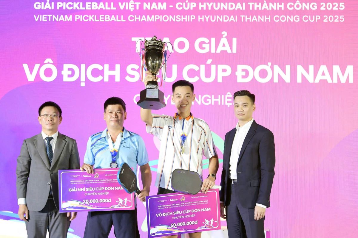 3일간의 활기찬 분위기 끝에 베트남 피클볼 대회 - 2025 현대 탄콩 컵이 막을 내렸습니다. 사진: Duy Anh