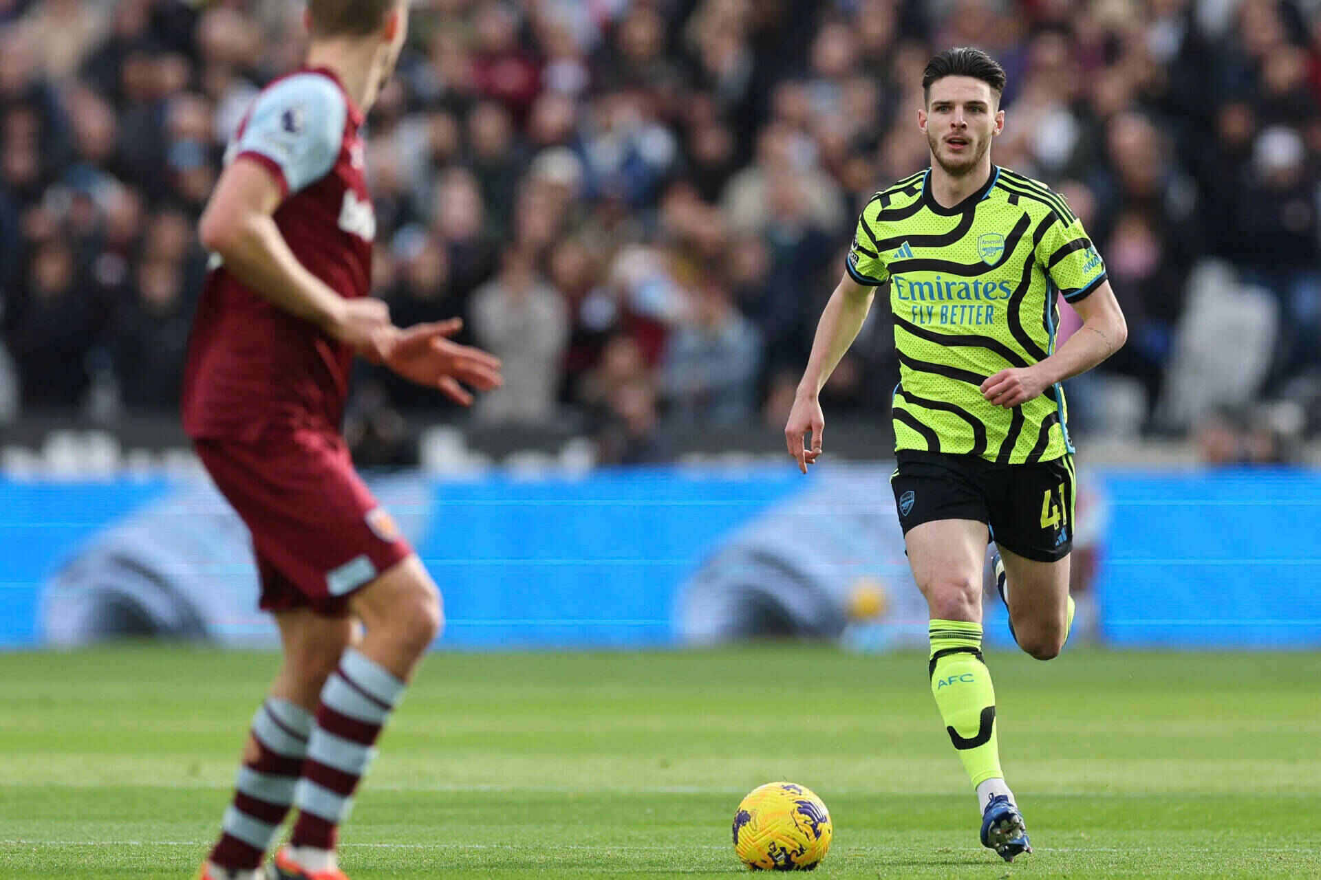 Declan Rice se duoc giai phong suc tan cong khi Zubimendi den. Anh: AFP