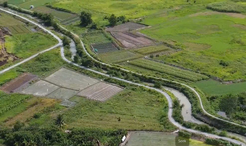 Giua stream area flows through National Highway 13. Photo: Dinh Trong