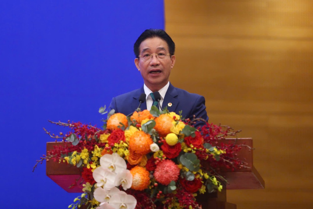 Pham Thanh Ha氏 - 大統領官庁の副会長は、大統領の特別な決定を発表しました。写真：Pham Dong
