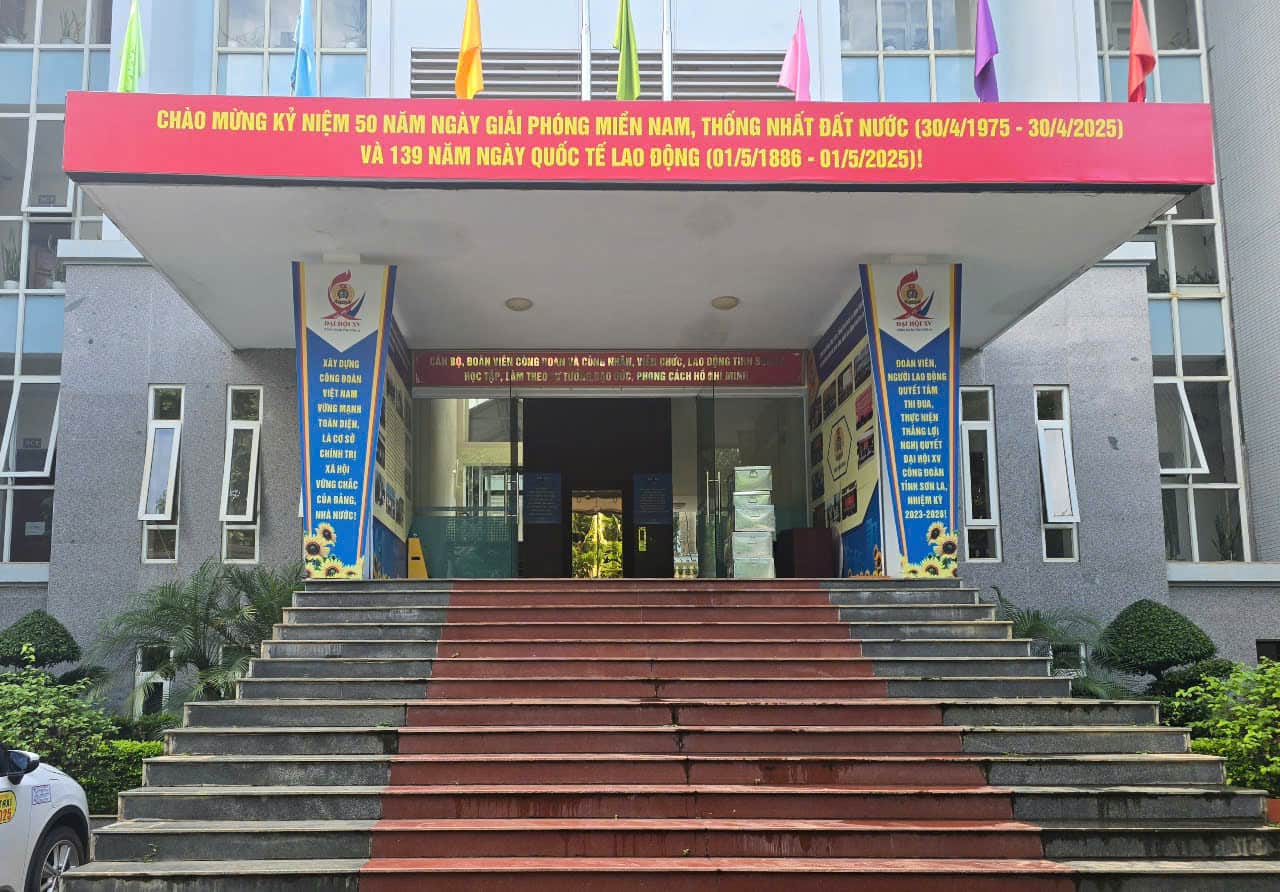 L'ancien siege social de Federation du Labour de son fils, au 2, Xuan Thuy Street, a Hieu Ward, fils de la province de la province a la province. Photo: nguyen truong