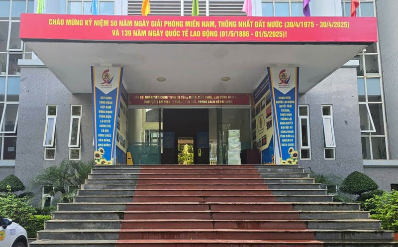 The old headquarters of the Son La Provincial Federation of Labor at No. 2, Xuan Thuy Street, To Hieu Ward, Son La Province was handed over to the province. Photo: Nguyen Truong